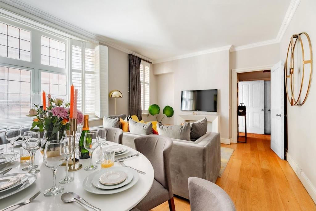 Revamped & Luxxe For Covent Garden Lovers! Adorable City Home For Families & Friends London Luaran gambar