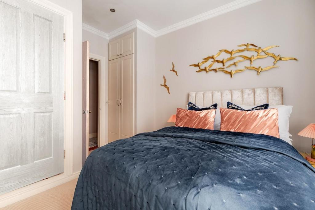 Revamped & Luxxe For Covent Garden Lovers! Adorable City Home For Families & Friends London Luaran gambar